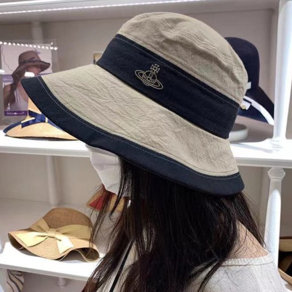 Ladies travel and play sun hats